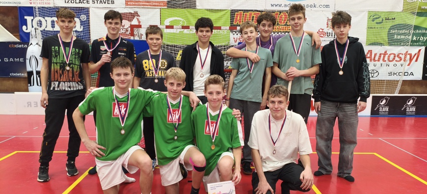 Okresní finále florbalu - starší chlapci